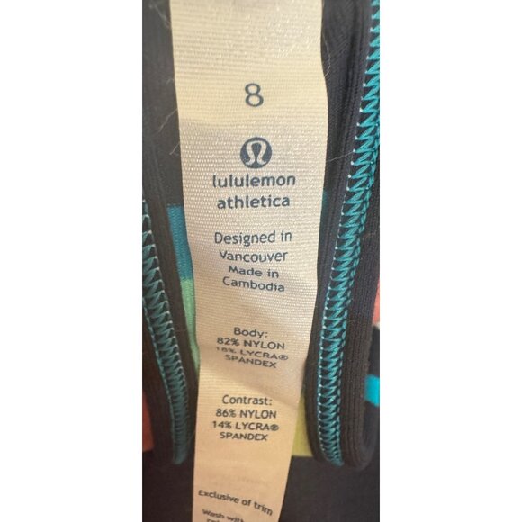 NWT Lululemon Size 8 No Limits Tank Top Navy Built-In Bra & Striped Back Detail - Picture 3 of 16